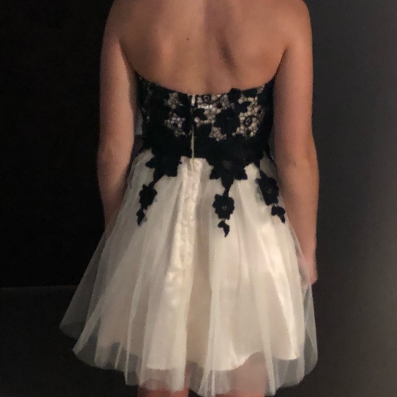 NWT Formal Dress with Lace Detail - Picture 2 of 6